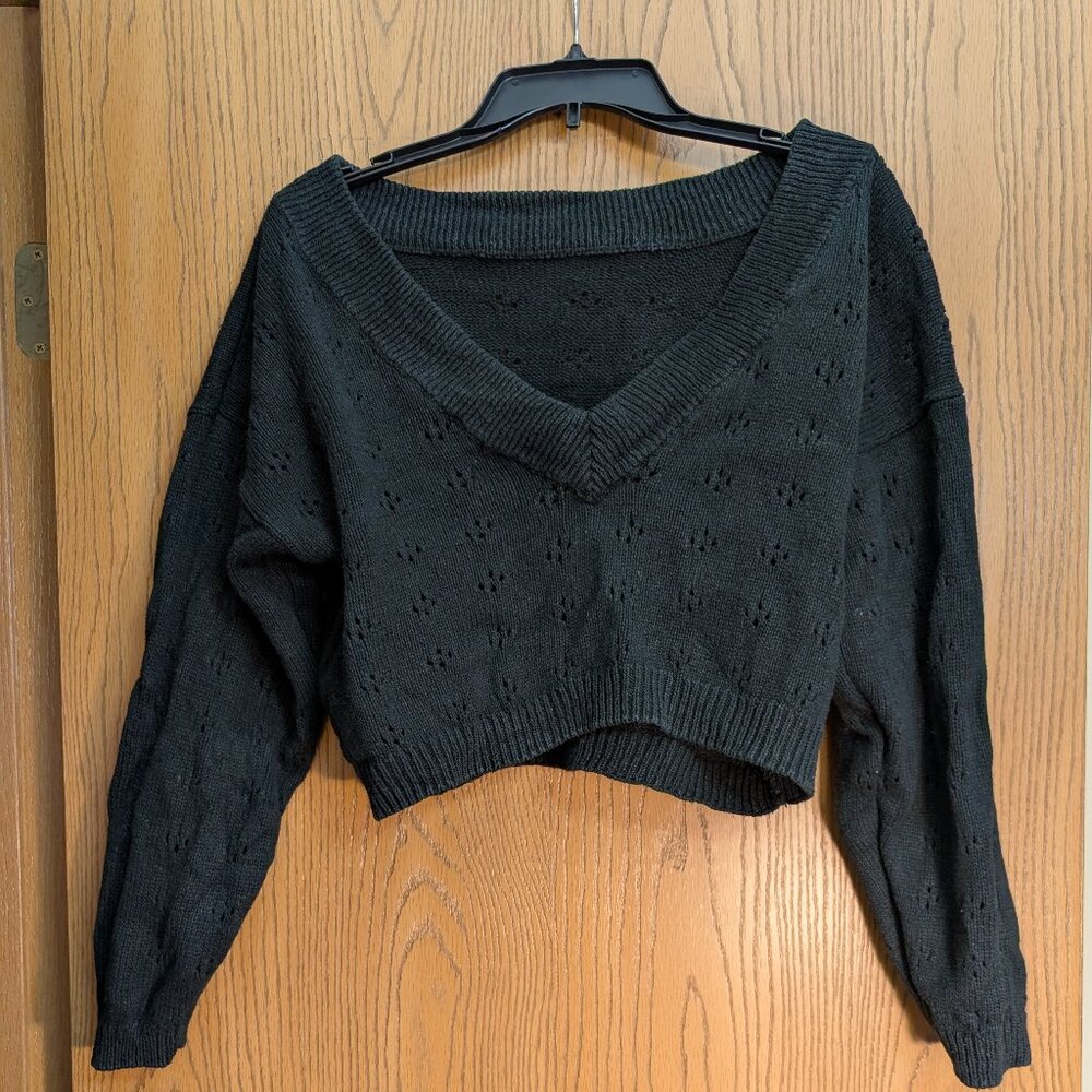 Cropped Sweater with V Back. Cotton Ramie Material
